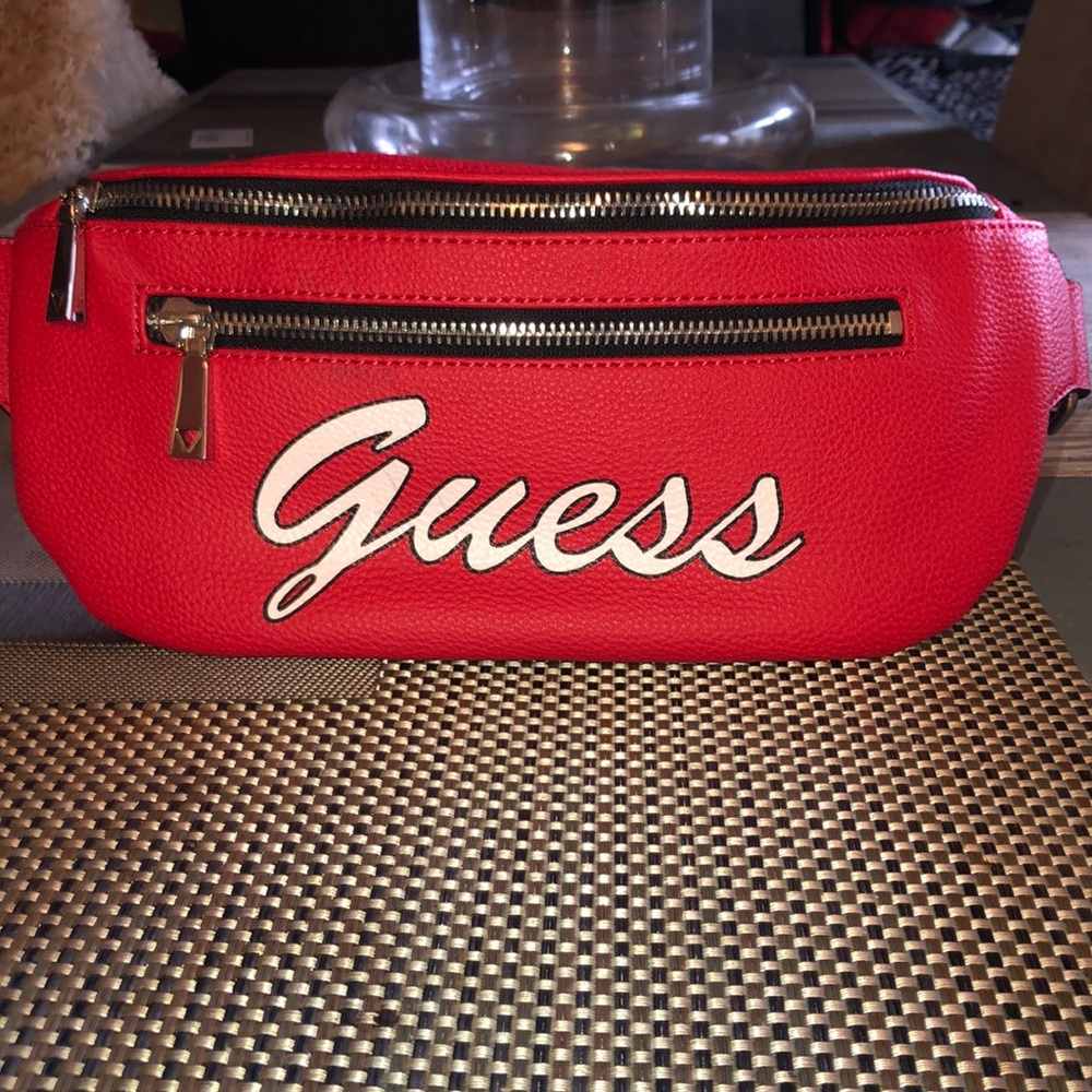 SOLD $25.00. Guess belt bag